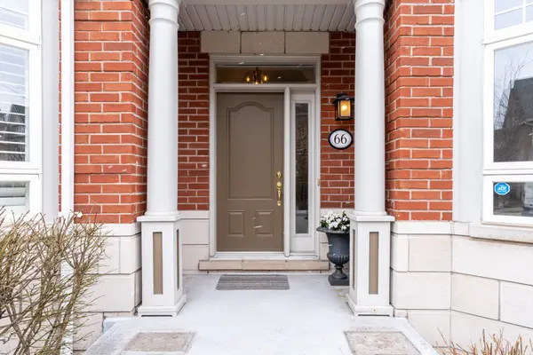 66 Compass WAY, Mississauga, ON L5G 4T8