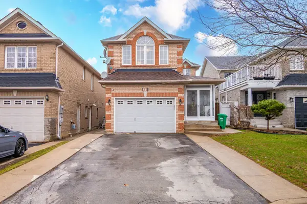 32 Wildsky RD, Brampton, ON L6Y 5P6