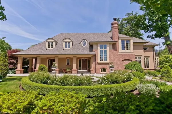 1081 Argyle DR, Oakville, ON L6J 1A9