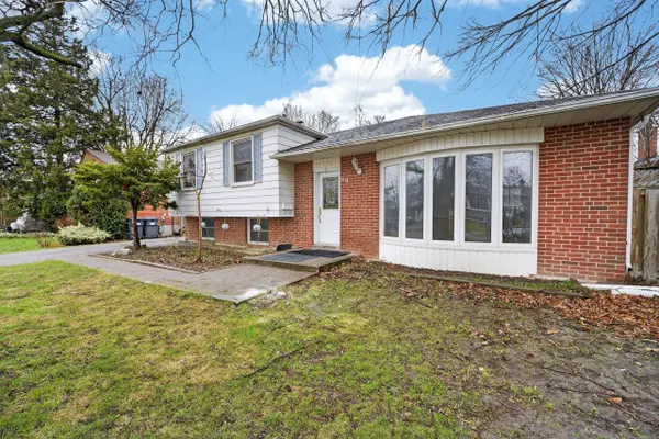 69 Argyle CRES, Brampton, ON L6T 1M9