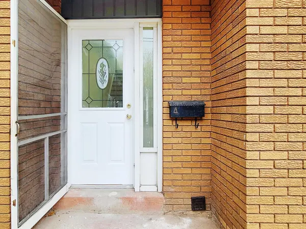 2060 Prospect ST #4, Burlington, ON L7R 1Y9