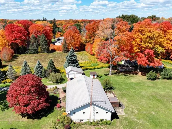 1938 Turkey Point RD, Norfolk, ON N3Y 4J9