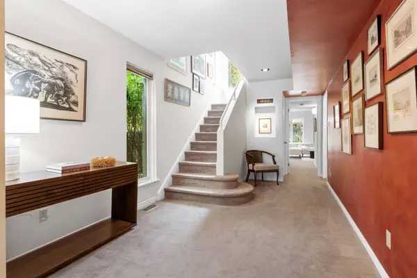 29 Aylmer AVE, Glebe - Ottawa East And Area, ON K1S 2W8