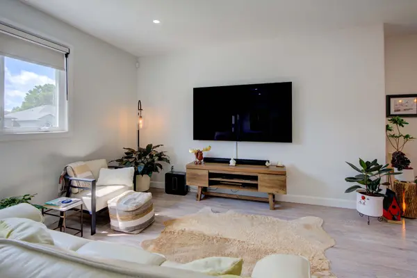 125 Maplecroft CT, Gananoque, ON K7G 0A6