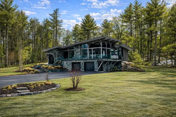 1210 Falkenburg RD, Bracebridge, ON P1L 1X4