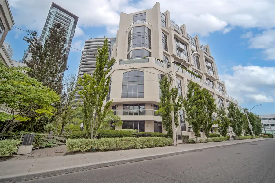 3 McAlpine ST #501, Toronto C02, ON M5R 3T5