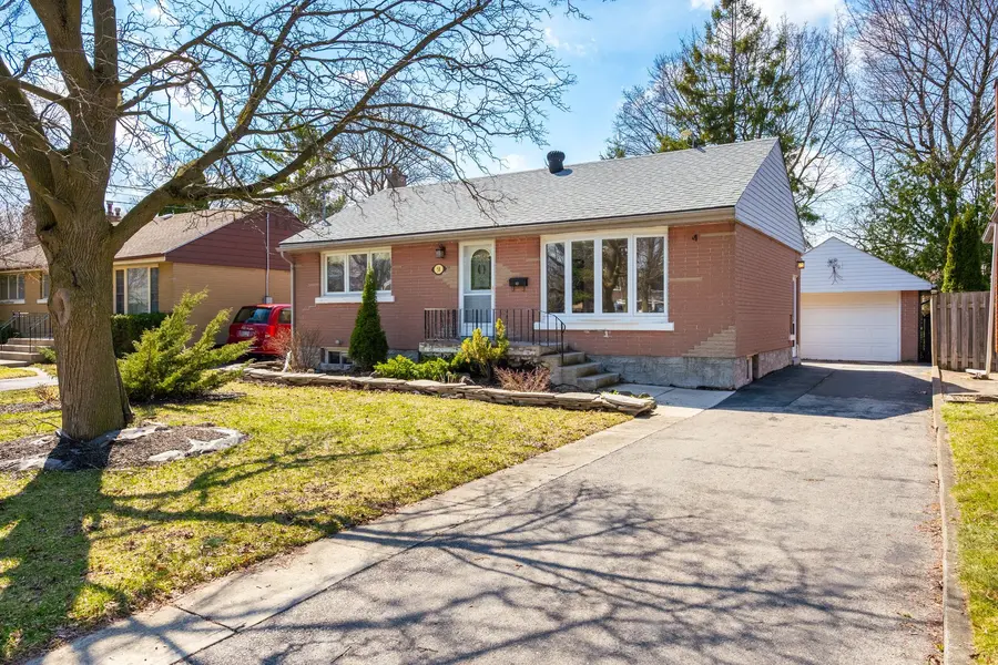 58 LOWREY ST S, Cambridge, ON N1R 4Z6