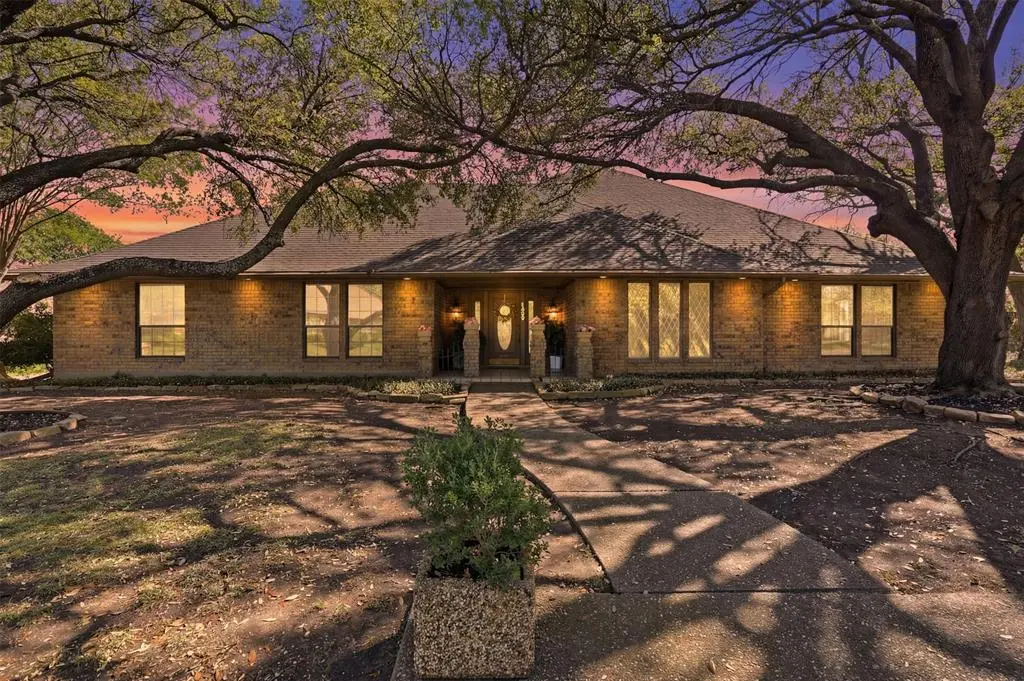 4509 French Lake Drive, Fort Worth, TX 76133