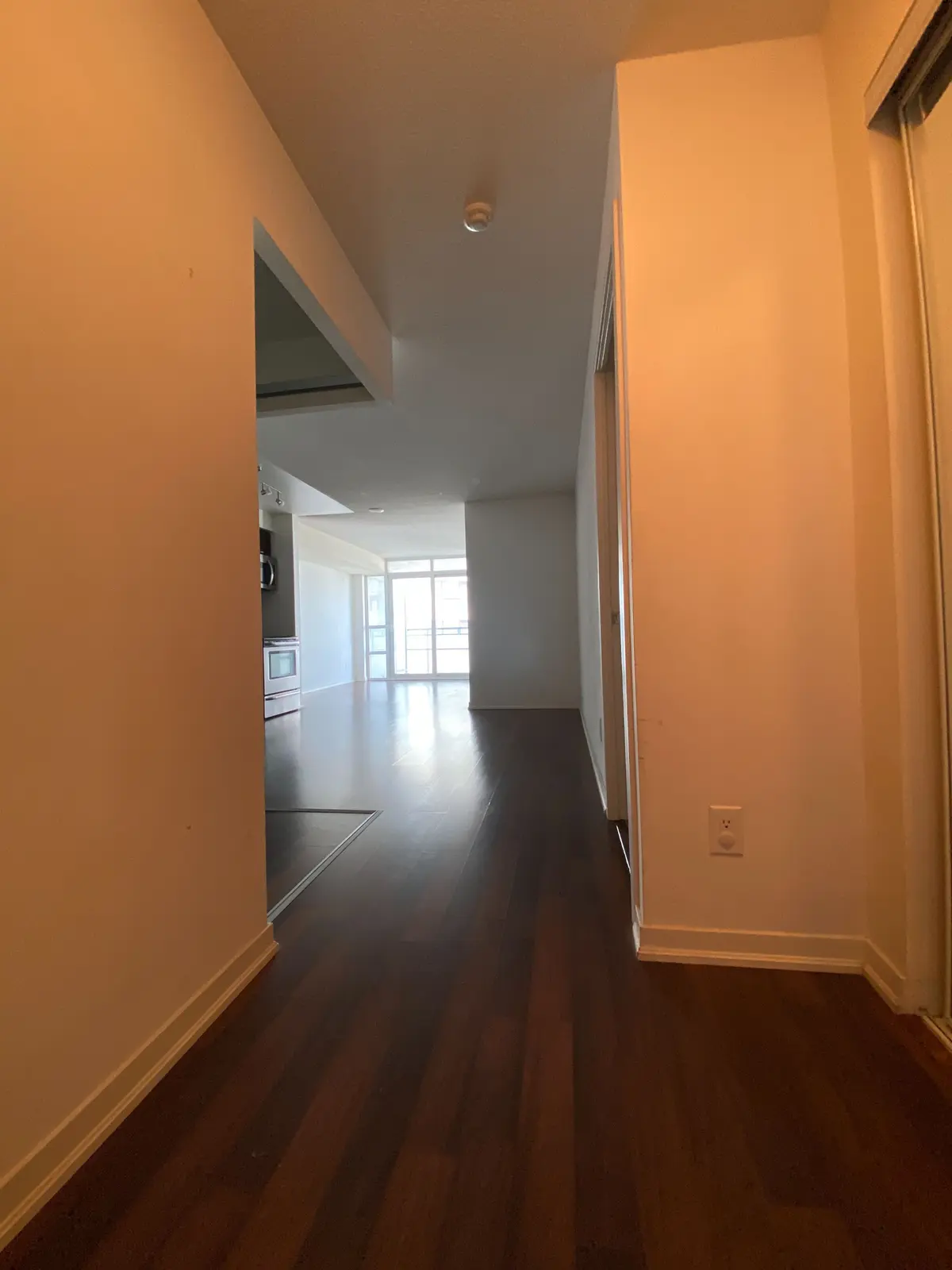 38 Joe Shuster WAY #904, Toronto C01, ON M6K 0A5