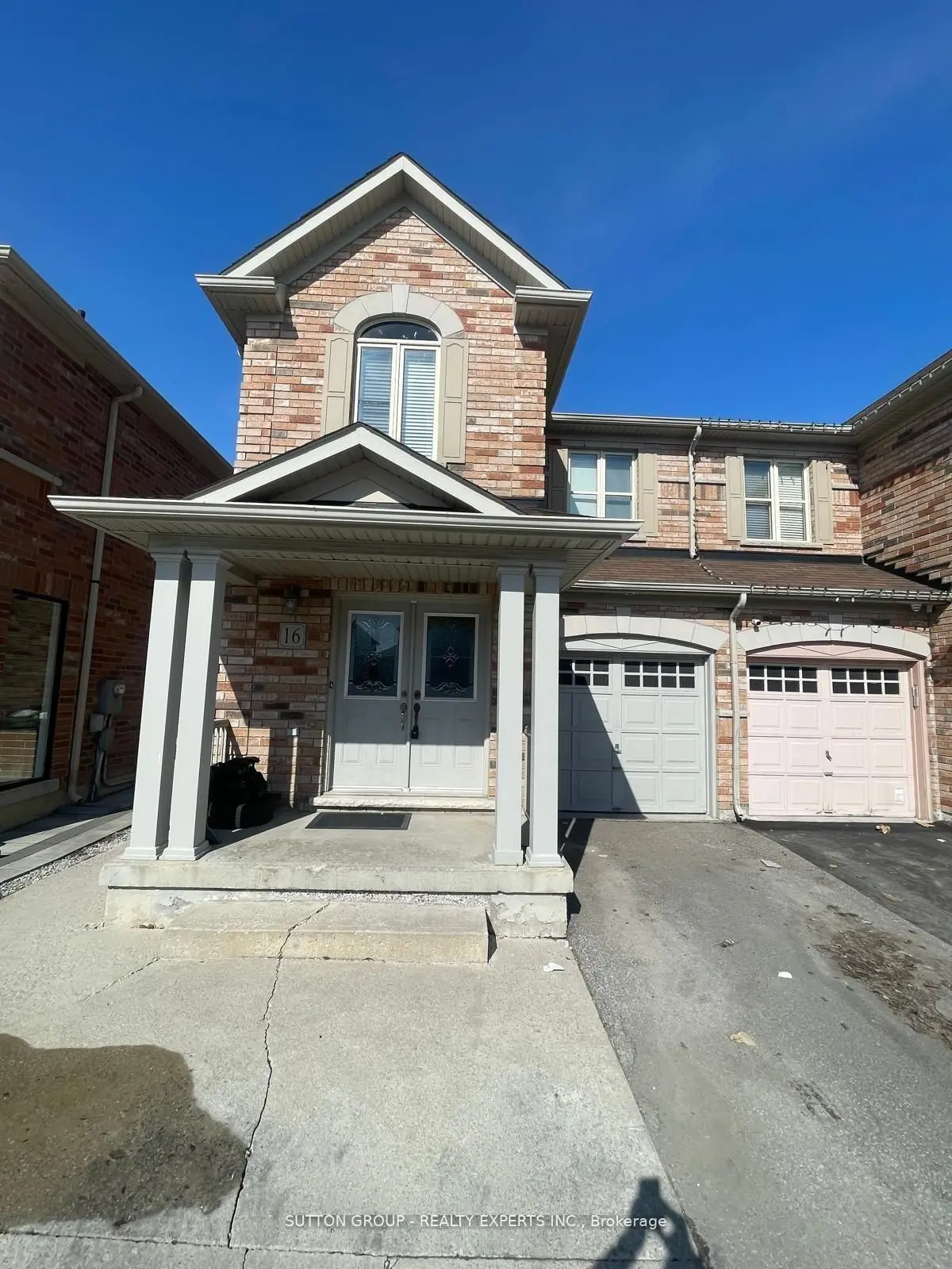 16 Freedom Oaks TRL, Brampton, ON L6P 0B5
