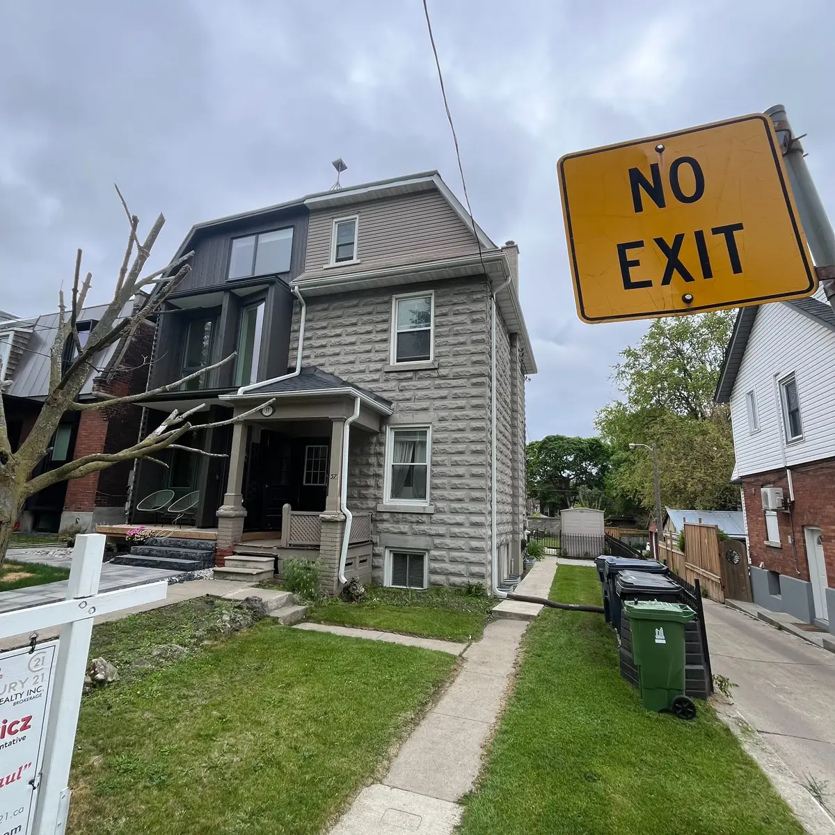 57 Humberside AVE, Toronto W02, ON M6P 1J6