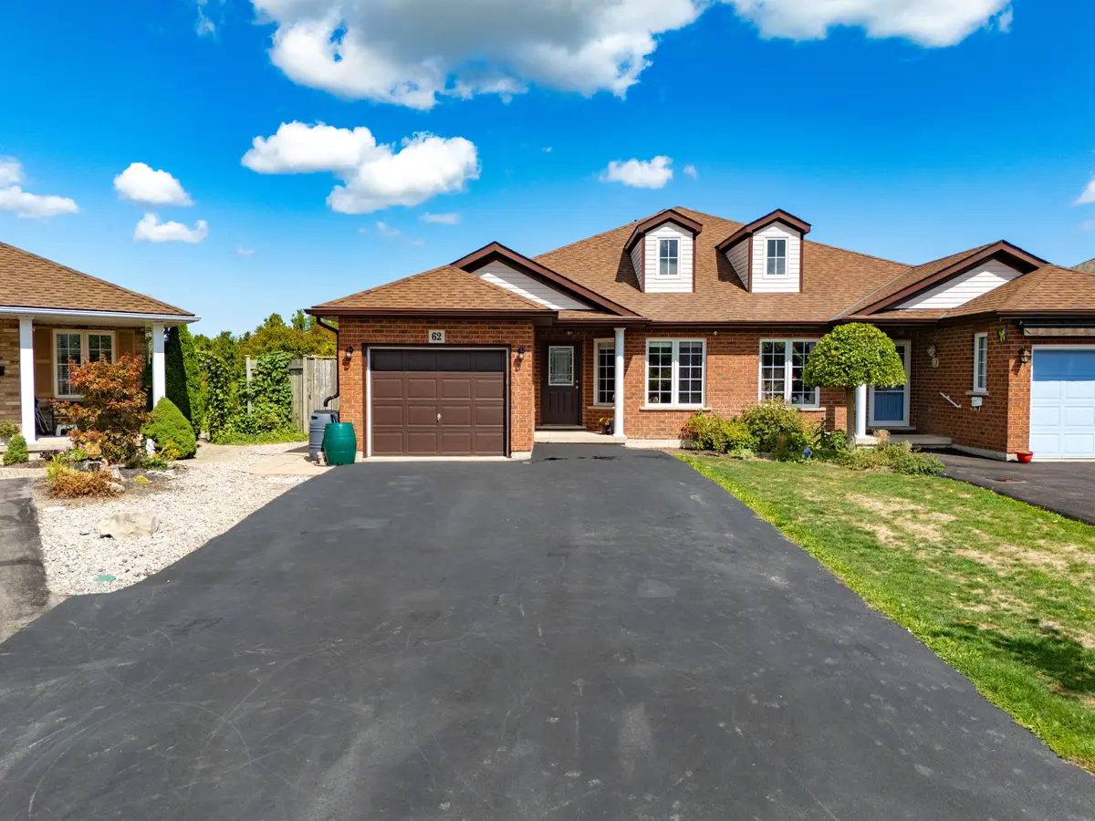 62 Golden Acres DR, West Lincoln, ON L0R 2A0