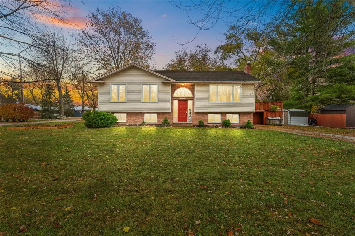 4547 William ST, Plympton-wyoming, ON N0N 1J6