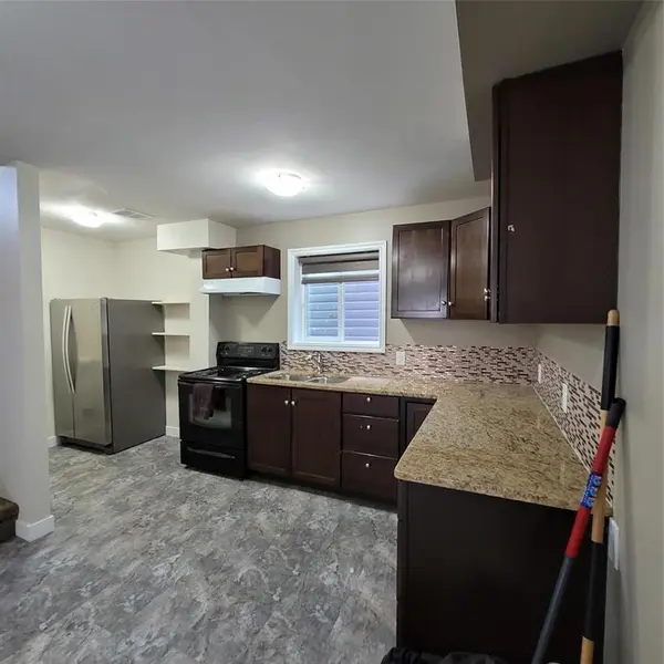 407 Sherbrook ST, Winnipeg, MB R3B 2W7