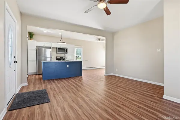 532 E Broad ST, Linden, MI 48451