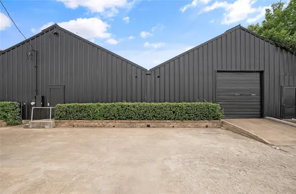 3500 Easy Street, Dallas, TX 75247