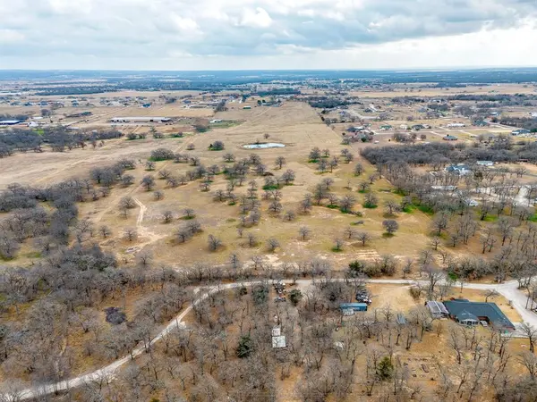 938 County Road 3341, Paradise, TX 76073