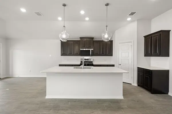 1908 Seminole Drive, Cleburne, TX 76033