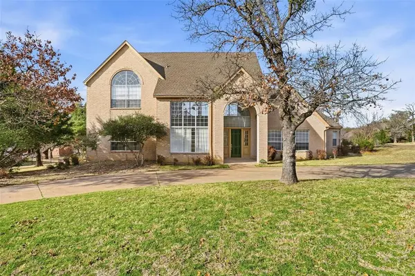 2829 Bent Oaks Drive, Burleson, TX 76028