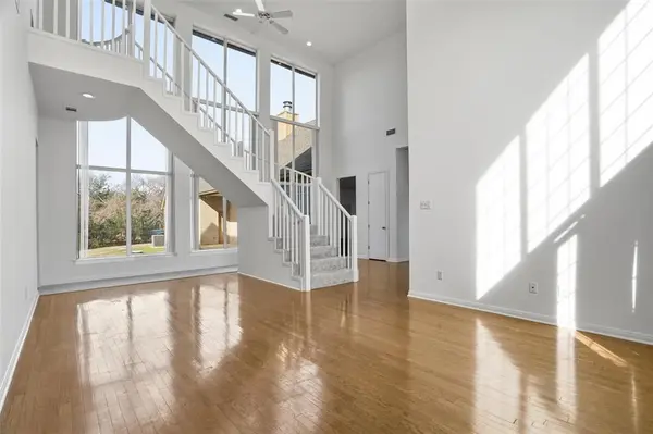 2829 Bent Oaks Drive, Burleson, TX 76028