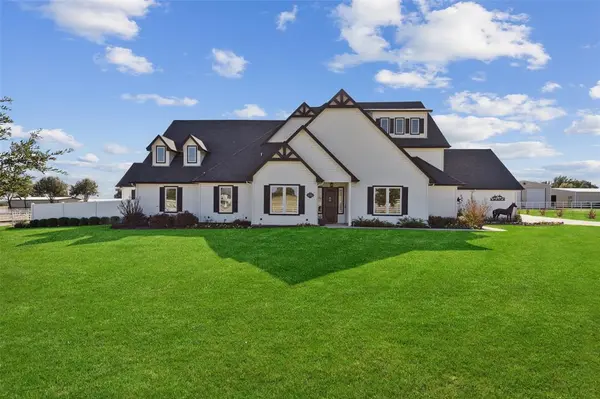 7765 Reed Road, Azle, TX 76020