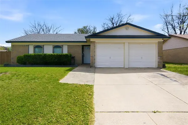 501 Fox Drive, Saginaw, TX 76179