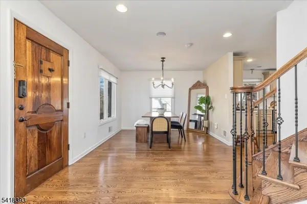 10 Tulip Ct, Kenilworth Boro, NJ 07033