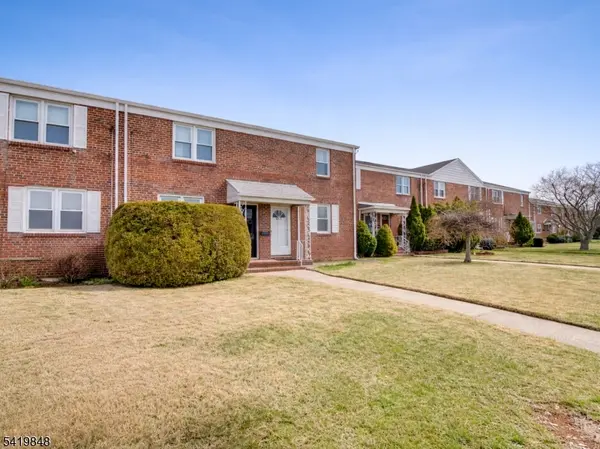 824 N Stiles St, Linden City, NJ 07036