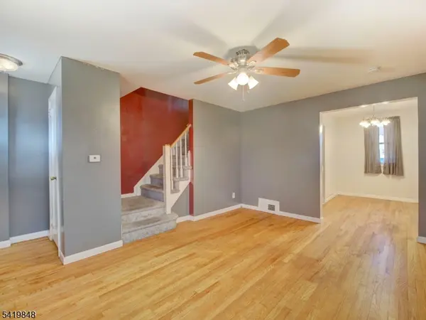 824 N Stiles St, Linden City, NJ 07036