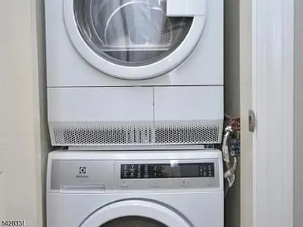 24 Spring Valley Blvd Ondo, Bernards Twp., NJ 07920