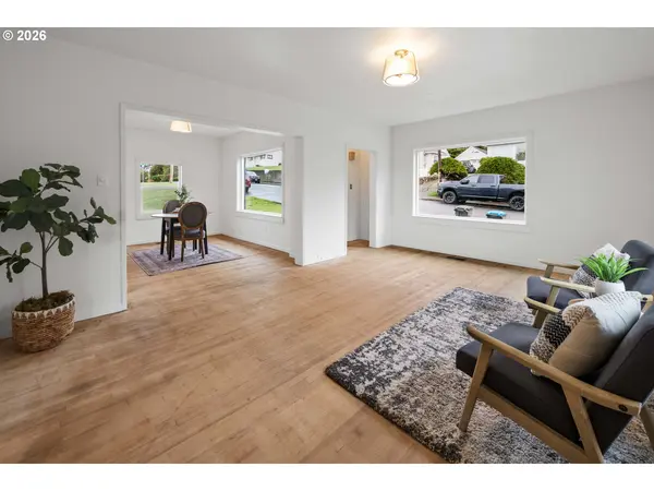 886 FLORENCE AVE, Astoria, OR 97103