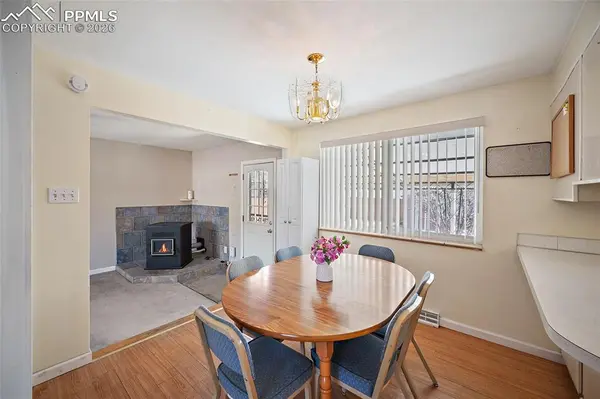 35 S Roosevelt ST, Colorado Springs, CO 80910