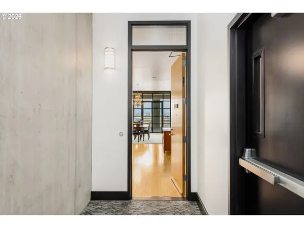 333 NW 9TH AVE #1405, Portland, OR 97209