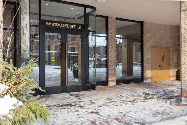 80 Front ST E #818, Toronto C08, ON M5E 1T4