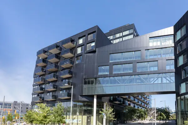 51 Trolley CRES #414, Toronto C08, ON M5A 0E9