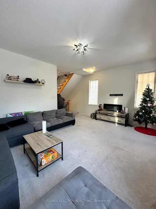 835 Atwater PATH, Oshawa, ON L1J 0E8