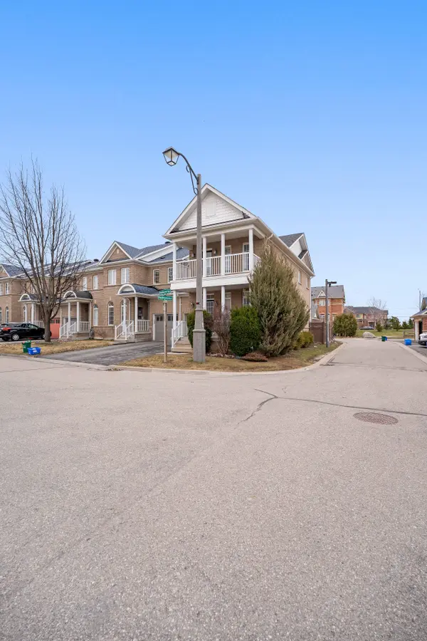 31 Radmore PL, Markham, ON L6B 0G7