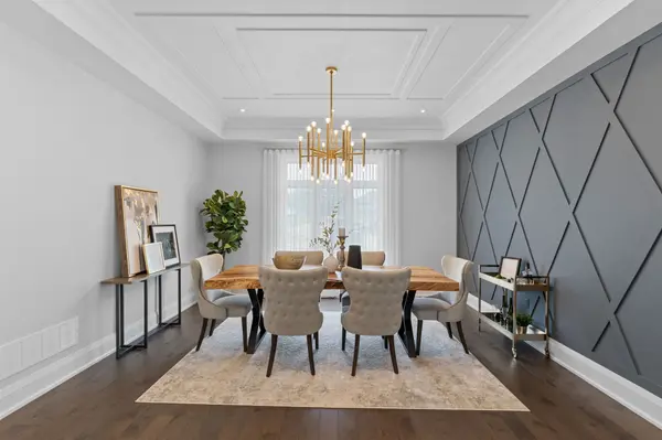 5 Phila LN, Aurora, ON L4G 4A1