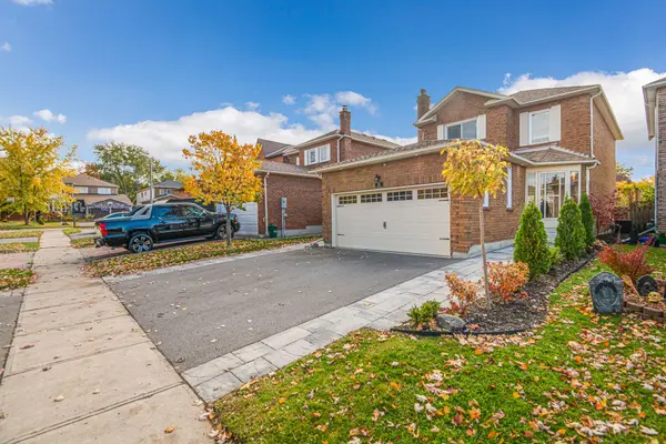 23 Sunbird BLVD, Georgina, ON L4P 3R9