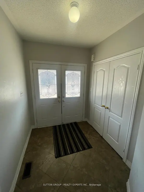 16 Freedom Oaks TRL, Brampton, ON L6P 0B5