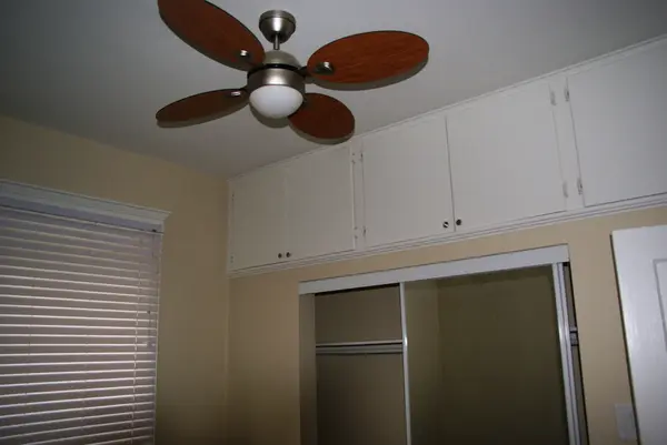 57 Humberside AVE, Toronto W02, ON M6P 1J6