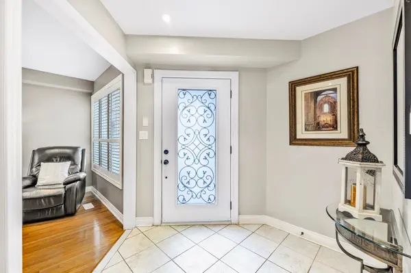 223 Landsbridge ST, Caledon, ON L7E 2J6