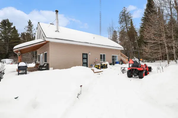 154 Proulx LN, Lanark Highlands, ON K0G 1K0