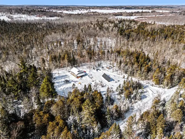 154 Proulx LN, Lanark Highlands, ON K0G 1K0