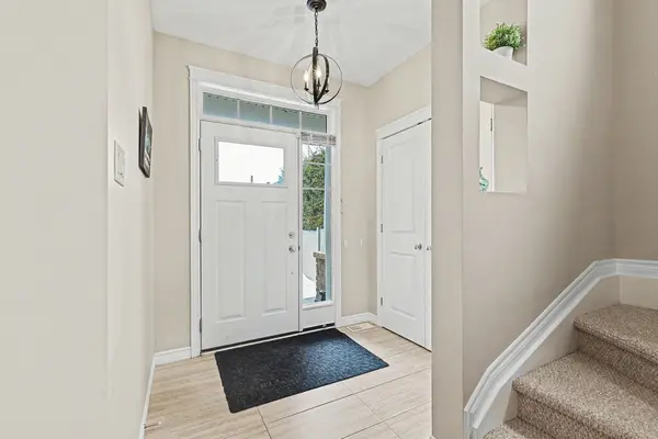 146 Tapadero AVE, Kanata, ON K2V 0A7