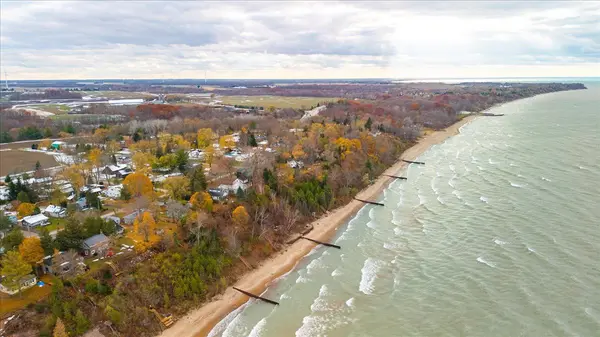 4547 William ST, Plympton-wyoming, ON N0N 1J6