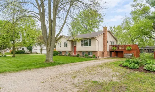 4547 William ST, Plympton-wyoming, ON N0N 1J6