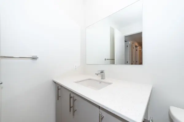 353 Gardner ST #705, Vanier And Kingsview Park, ON K1L 7V8