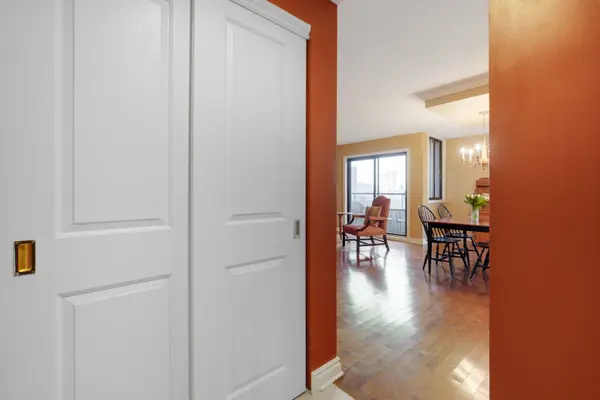 333 Chapel ST #704, Lower Town - Sandy Hill, ON K1N 8Y8