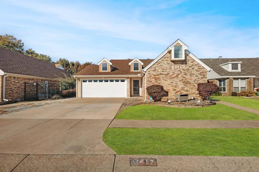 1417 Autumn Chase Square, Bedford, TX 76022